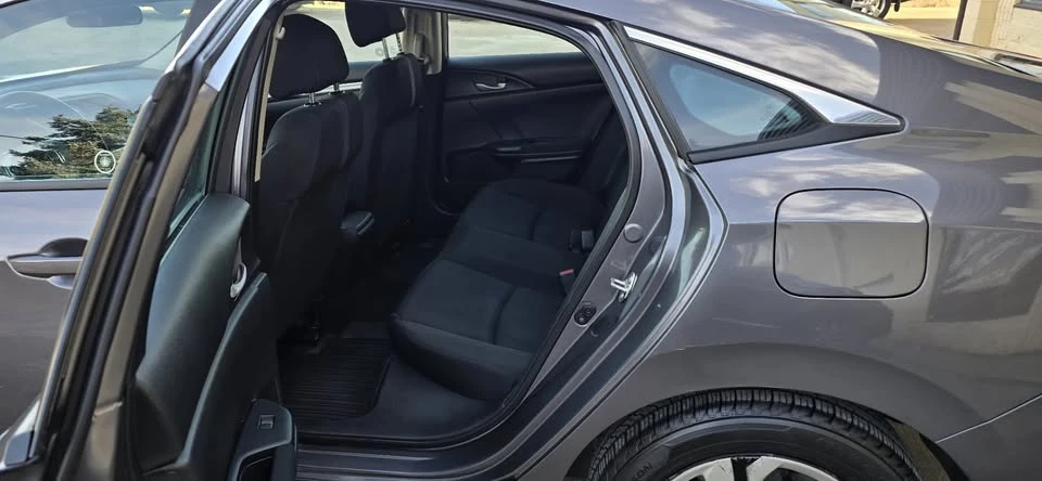 2018 Honda Civic 10th Gen - Image 12 of 20