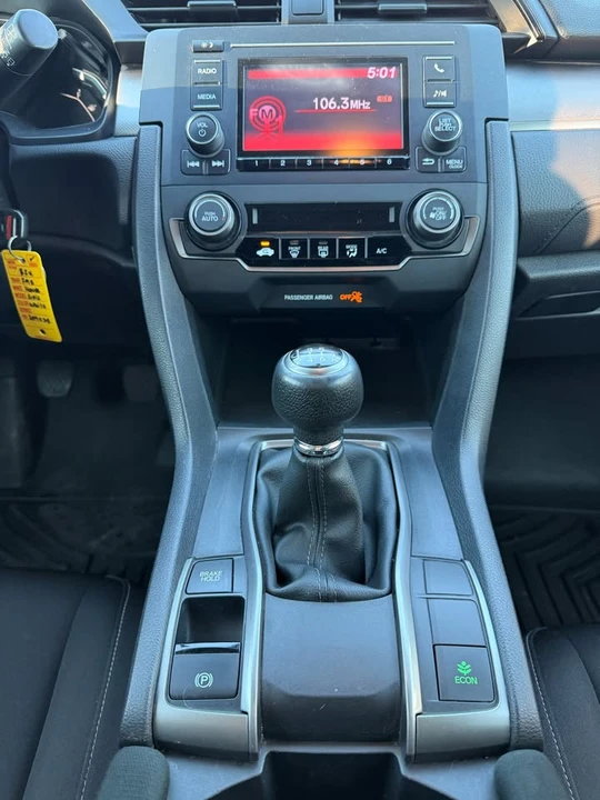 2018 Honda Civic 10th Gen - Image 12 of 13
