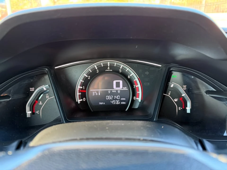 2018 Honda Civic 10th Gen - Image 10 of 13