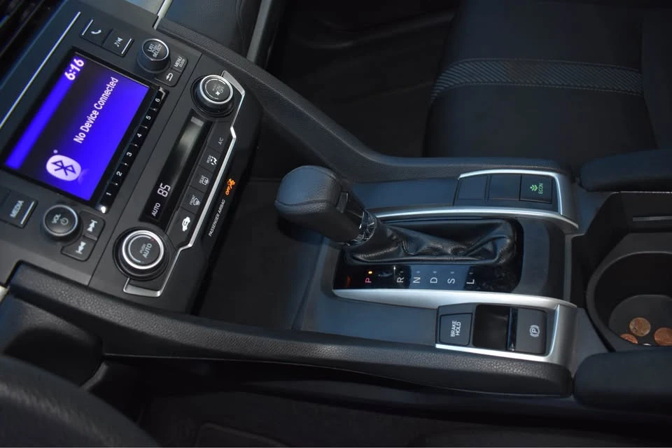 2018 Honda Civic 10th Gen - Image 15 of 16