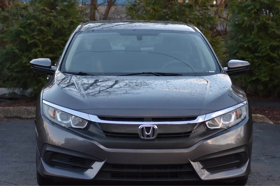 2018 Honda Civic 10th Gen - Image 2 of 16