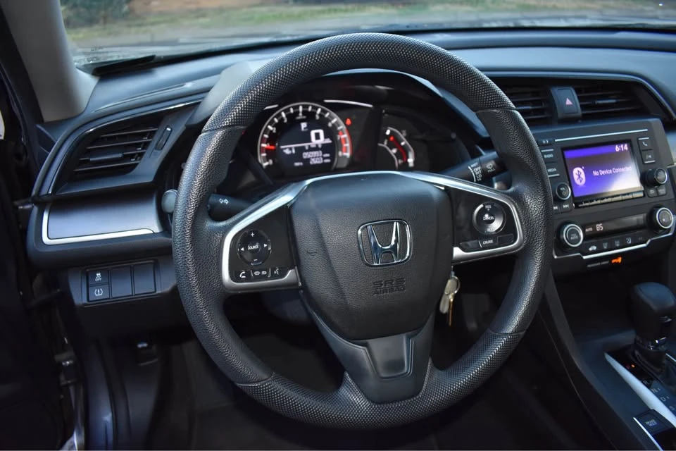 2018 Honda Civic 10th Gen - Image 12 of 16