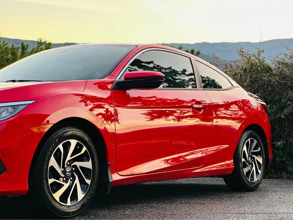2018 Honda Civic 10th Gen - Image 5 of 20