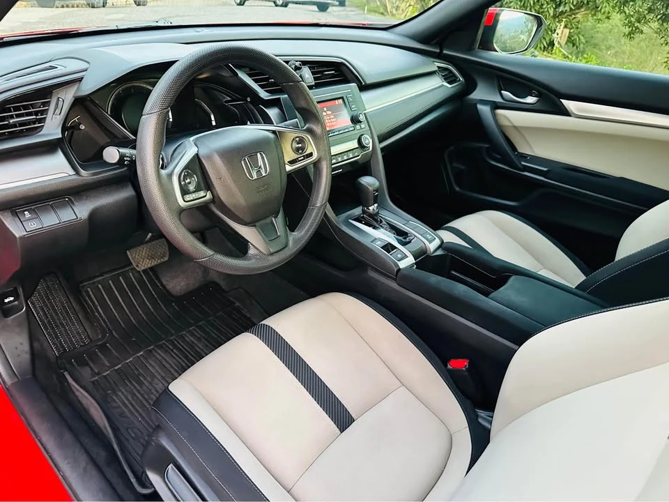 2018 Honda Civic 10th Gen - Image 12 of 20