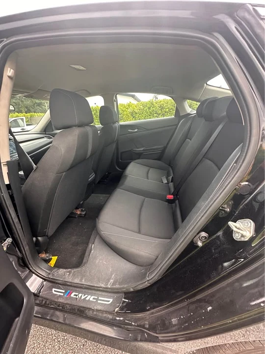 2018 Honda Civic 10th Gen - Image 5 of 10