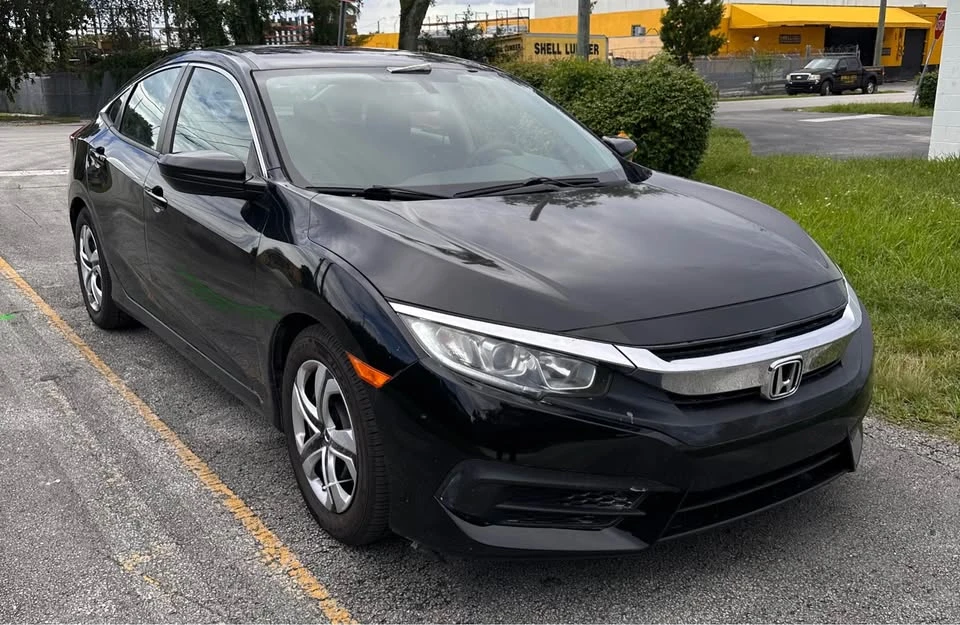 2018 Honda Civic 10th Gen - Image 3 of 10
