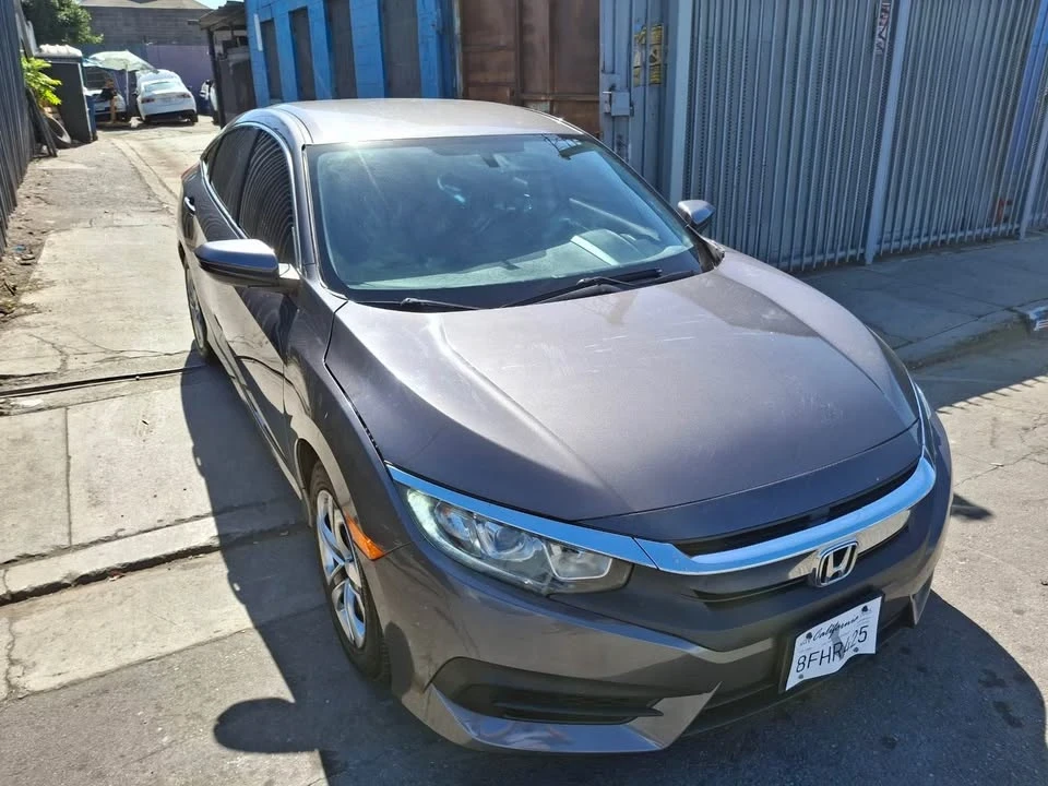 2018 Honda Civic 10th Gen - Image 2 of 12