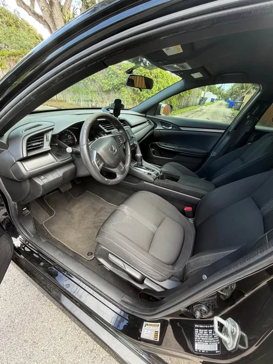 2018 Honda Civic 10th Gen - Image 7 of 9