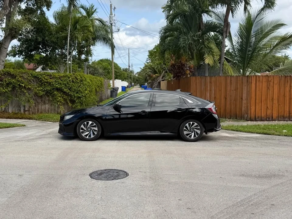 2018 Honda Civic 10th Gen - Image 3 of 9