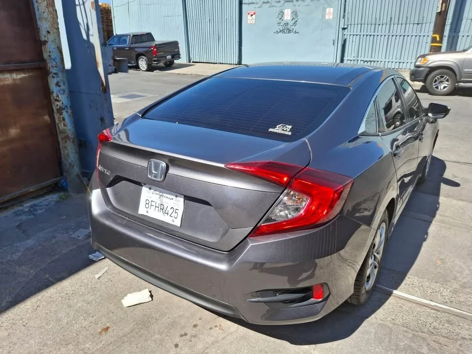 2018 Honda Civic 10th Gen - Image 6 of 12