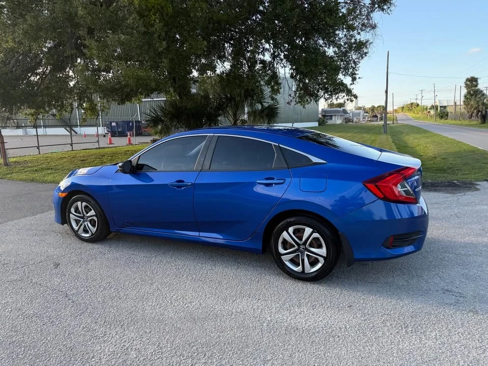 2018 Honda Civic 10th Gen - Image 3 of 14