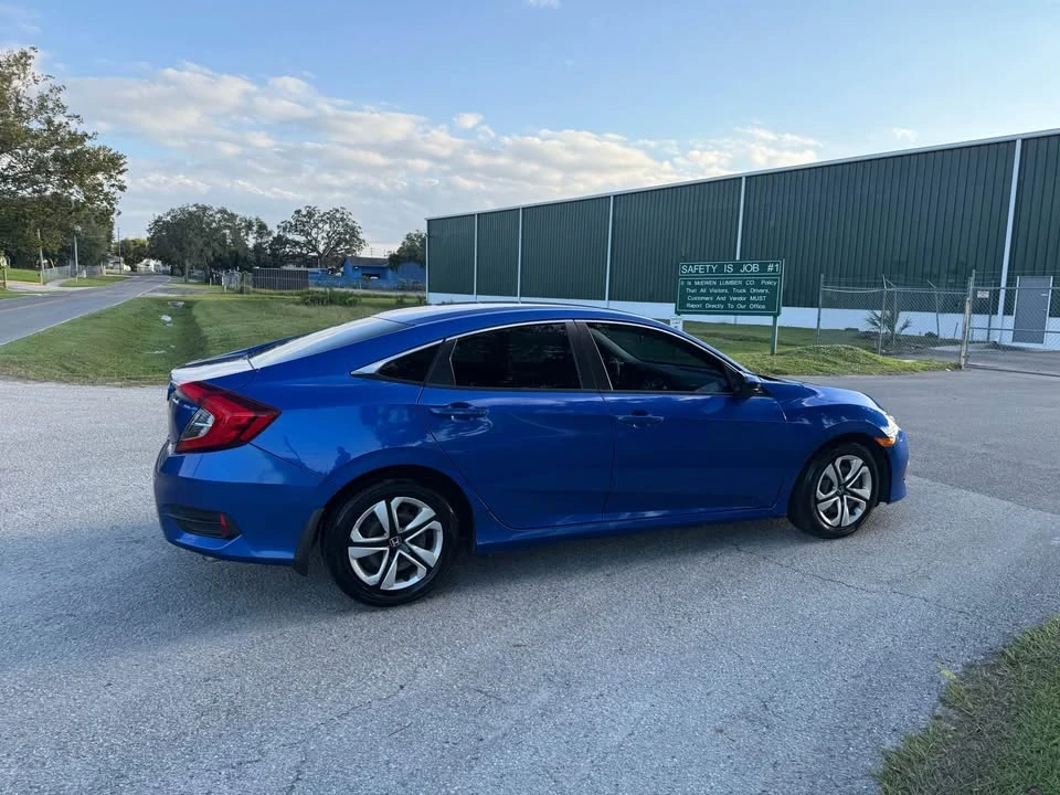 2018 Honda Civic 10th Gen - Image 5 of 14
