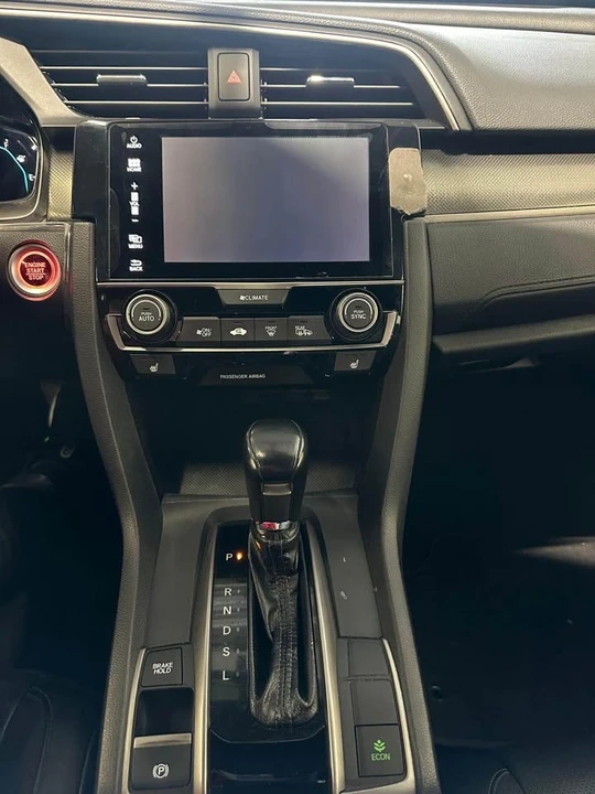 2018 Honda Civic 10th Gen - Image 11 of 16