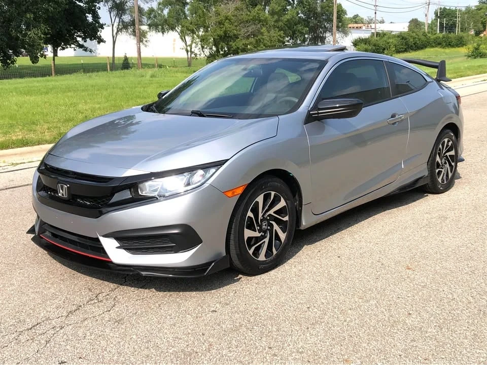 2018 Honda Civic 10th Gen - Image 3 of 17