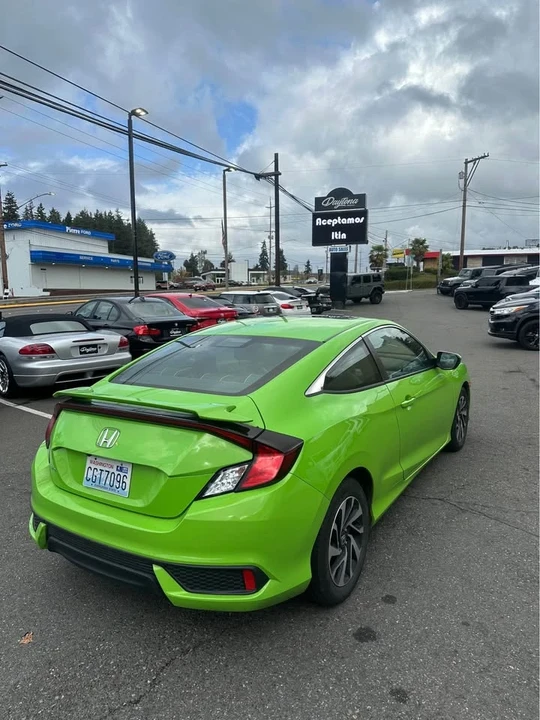 2018 Honda Civic 10th Gen - Image 5 of 13