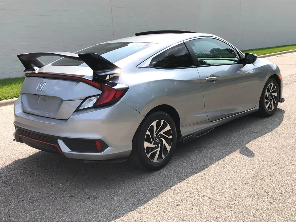 2018 Honda Civic 10th Gen - Image 6 of 17