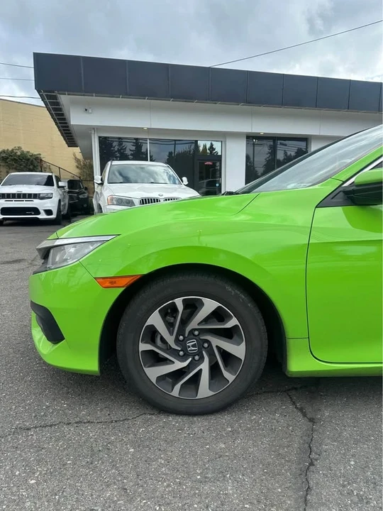 2018 Honda Civic 10th Gen - Image 2 of 13
