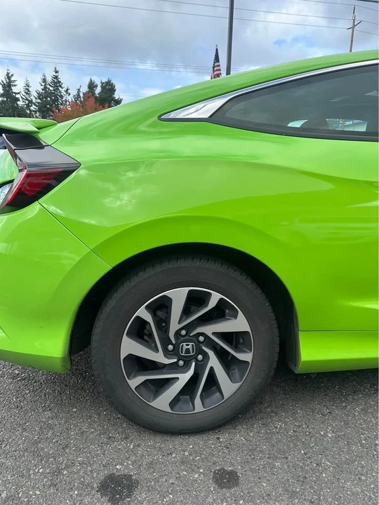2018 Honda Civic 10th Gen - Image 6 of 13