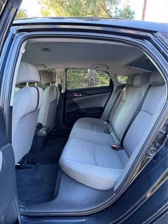 2018 Honda Civic 10th Gen - Image 8 of 12