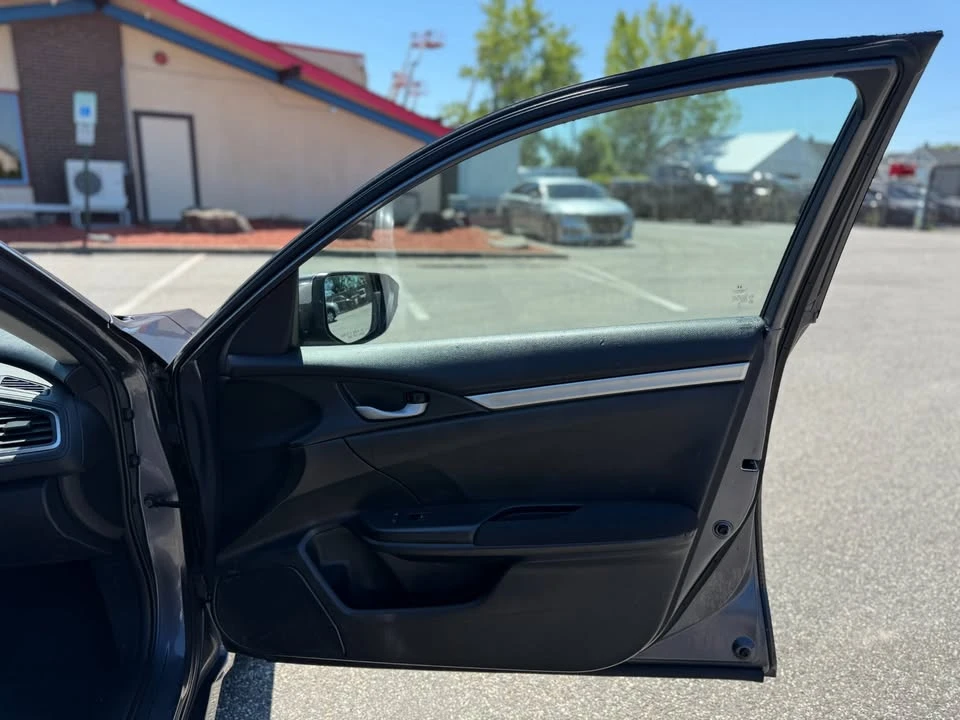 2018 Honda Civic 10th Gen - Image 14 of 20