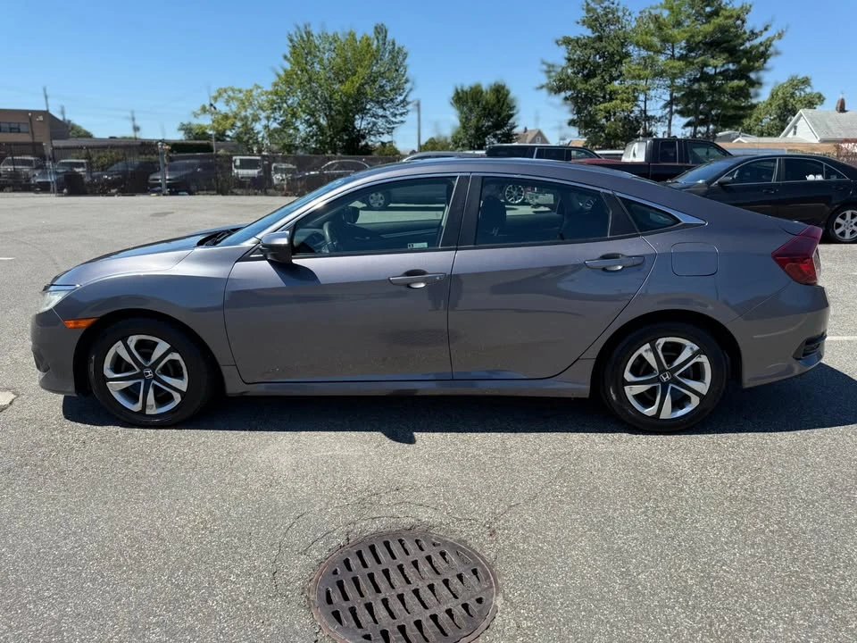 2018 Honda Civic 10th Gen - Image 6 of 20