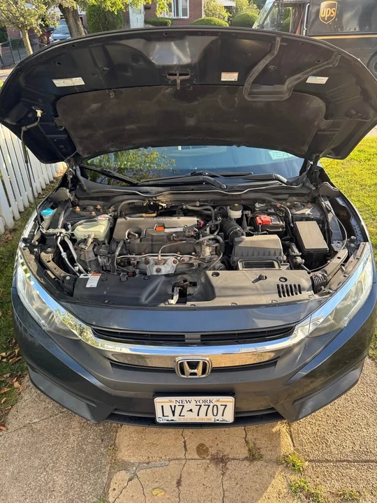 2018 Honda Civic 10th Gen - Image 5 of 8
