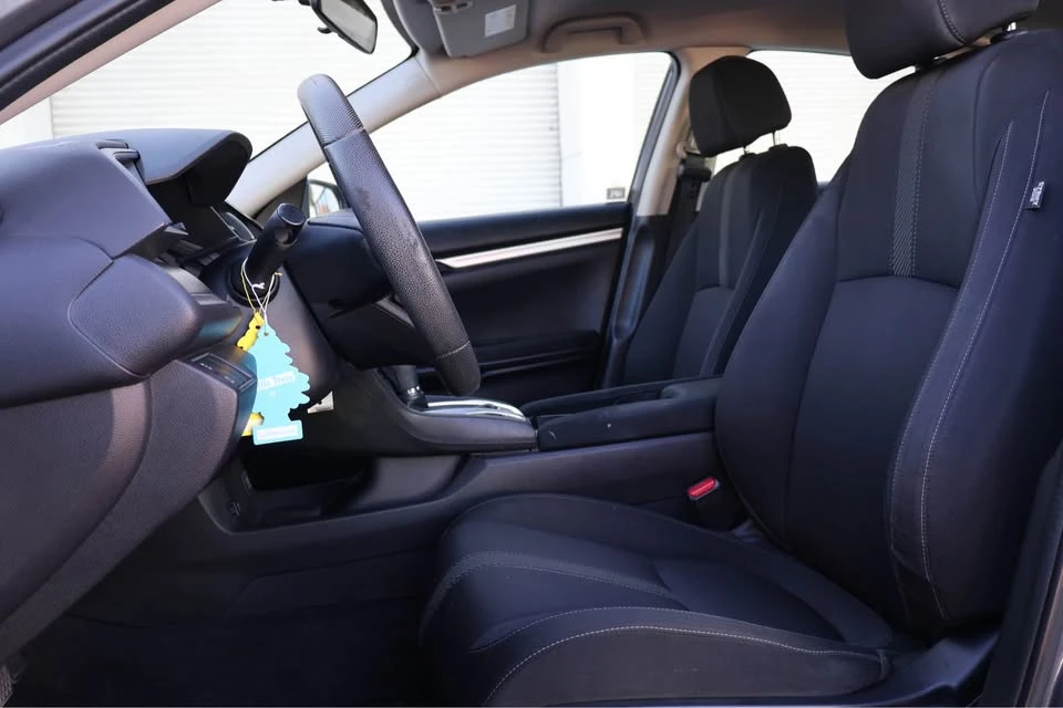2018 Honda Civic 10th Gen - Image 5 of 10