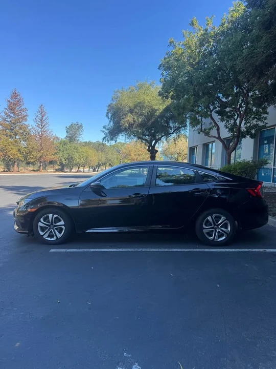 2018 Honda Civic 10th Gen - Image 7 of 16