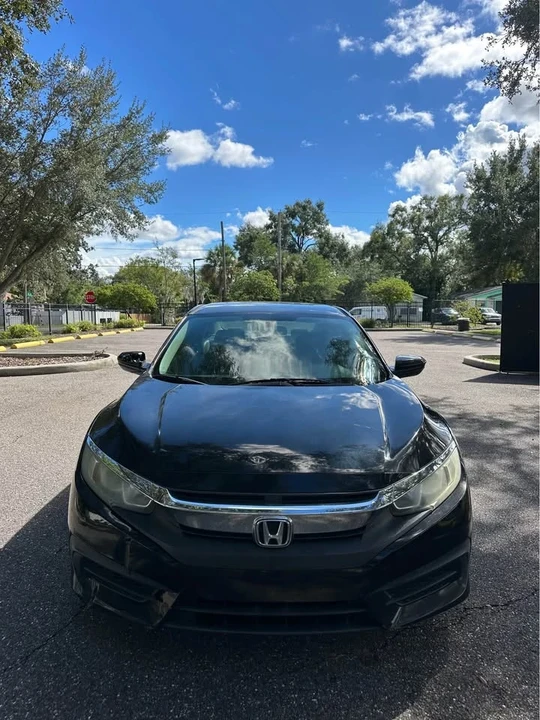 2018 Honda Civic 10th Gen - Image 2 of 8