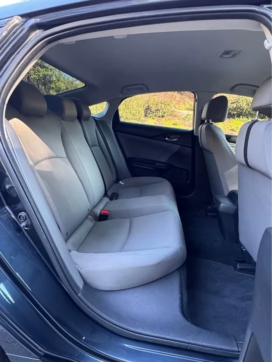 2018 Honda Civic 10th Gen - Image 9 of 12