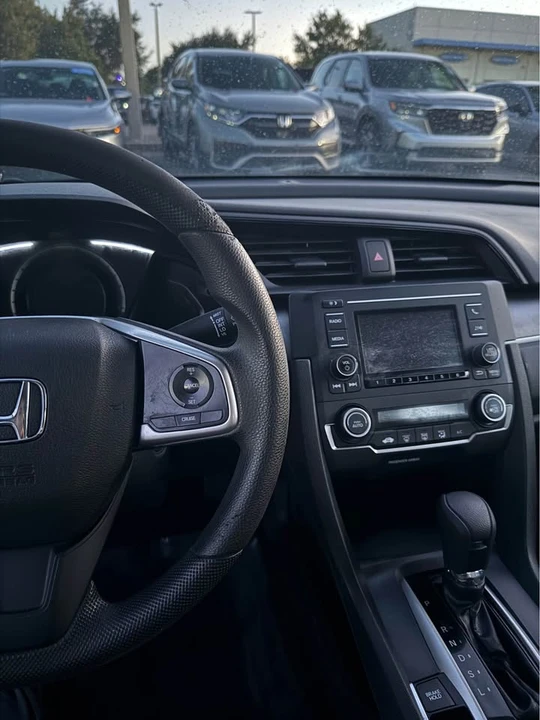 2018 Honda Civic 10th Gen - Image 4 of 6