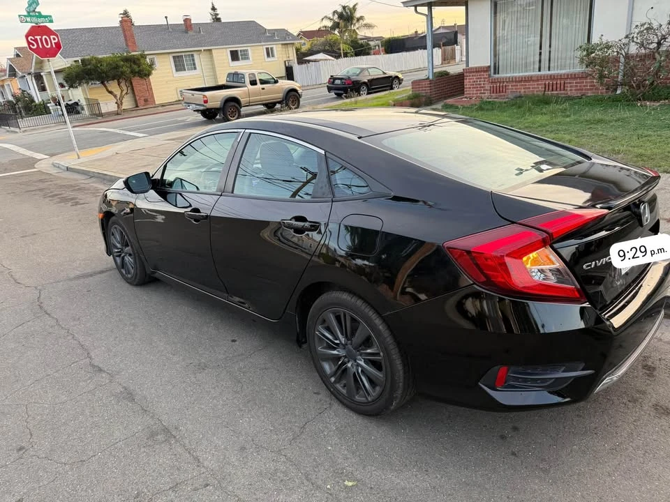 2018 Honda Civic 10th Gen - Image 4 of 5