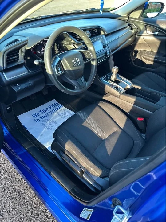 2018 Honda Civic 10th Gen - Image 9 of 17