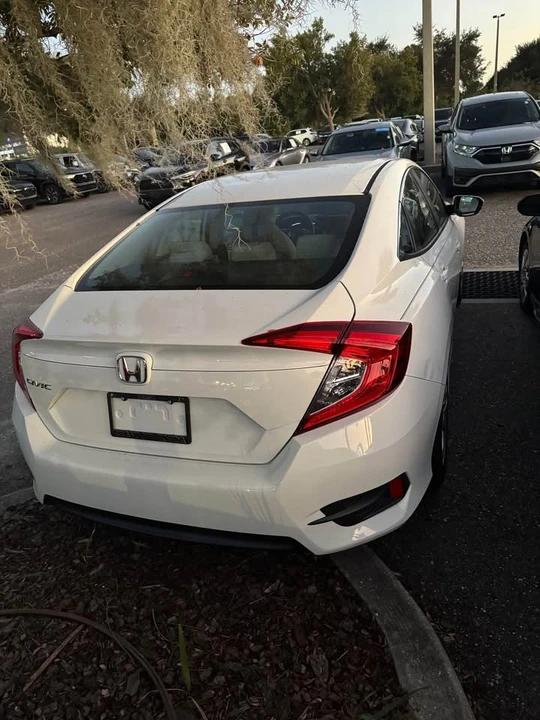 2018 Honda Civic 10th Gen - Image 6 of 6
