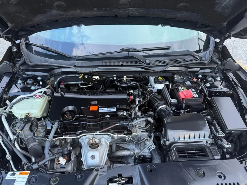 2018 Honda Civic 10th Gen - Image 8 of 9