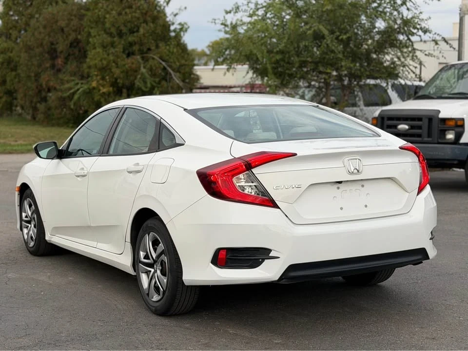 2018 Honda Civic 10th Gen - Image 5 of 20