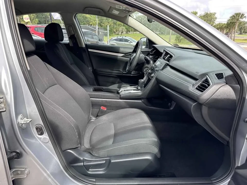 2018 Honda Civic 10th Gen - Image 8 of 13