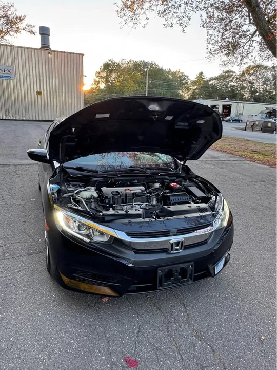 2018 Honda Civic 10th Gen - Image 14 of 18