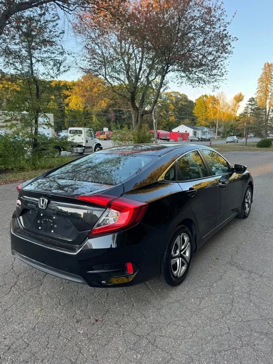 2018 Honda Civic 10th Gen - Image 6 of 18