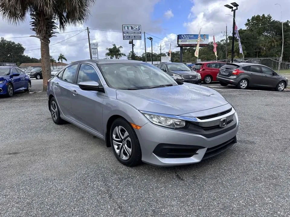 2018 Honda Civic 10th Gen - Image 2 of 13