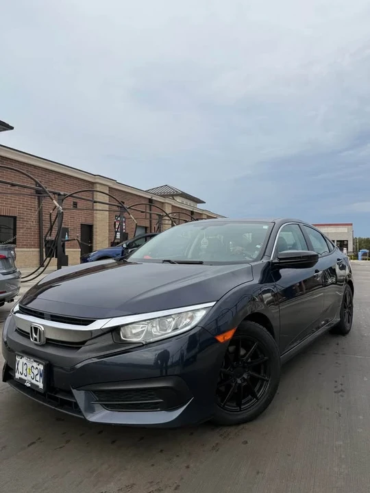 2018 Honda Civic 10th Gen - Image 3 of 20