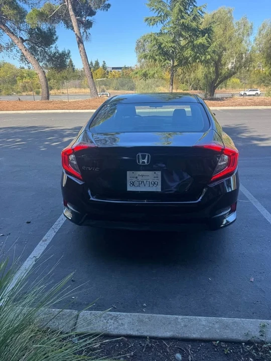 2018 Honda Civic 10th Gen - Image 5 of 16