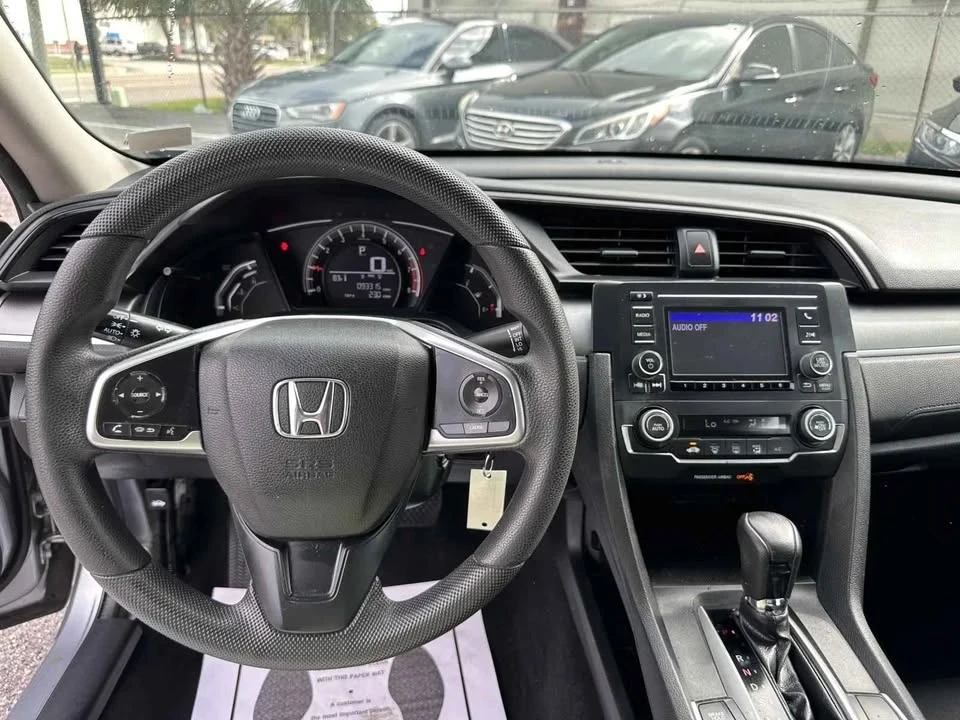 2018 Honda Civic 10th Gen - Image 10 of 13