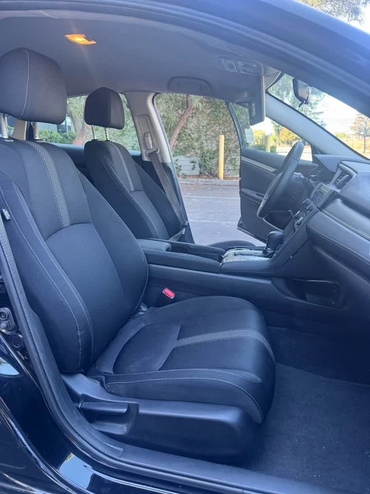 2018 Honda Civic 10th Gen - Image 13 of 16