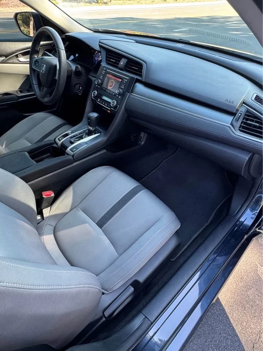 2018 Honda Civic 10th Gen - Image 10 of 12