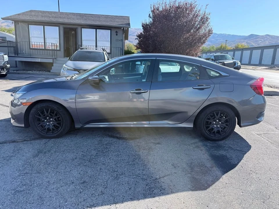 2018 Honda Civic 10th Gen - Image 2 of 15