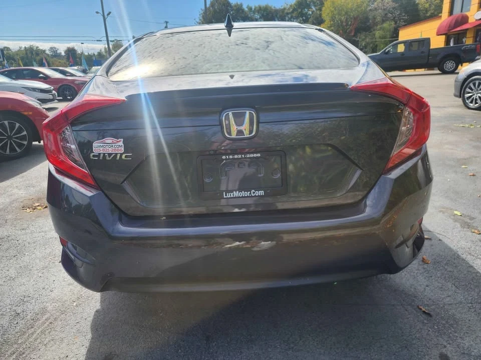 2018 Honda Civic 10th Gen - Image 6 of 11