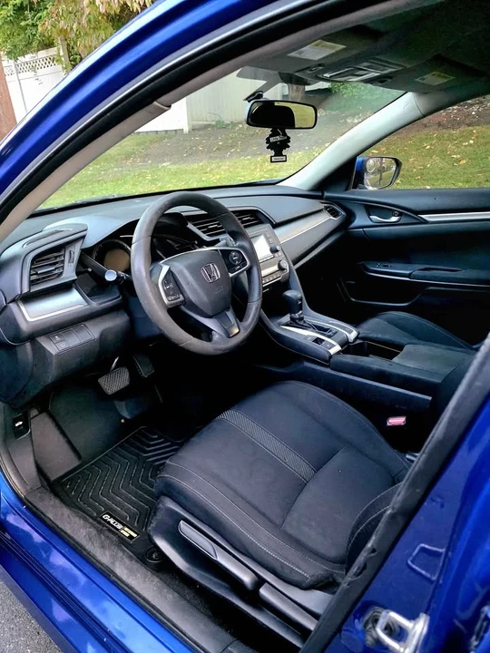 2018 Honda Civic 10th Gen - Image 8 of 11