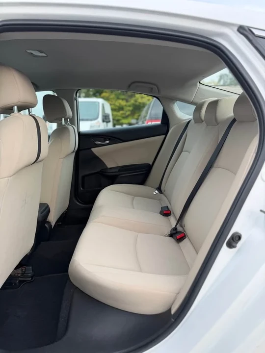 2018 Honda Civic 10th Gen - Image 12 of 20