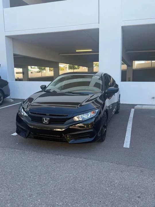 2018 Honda Civic 10th Gen - Image 2 of 7
